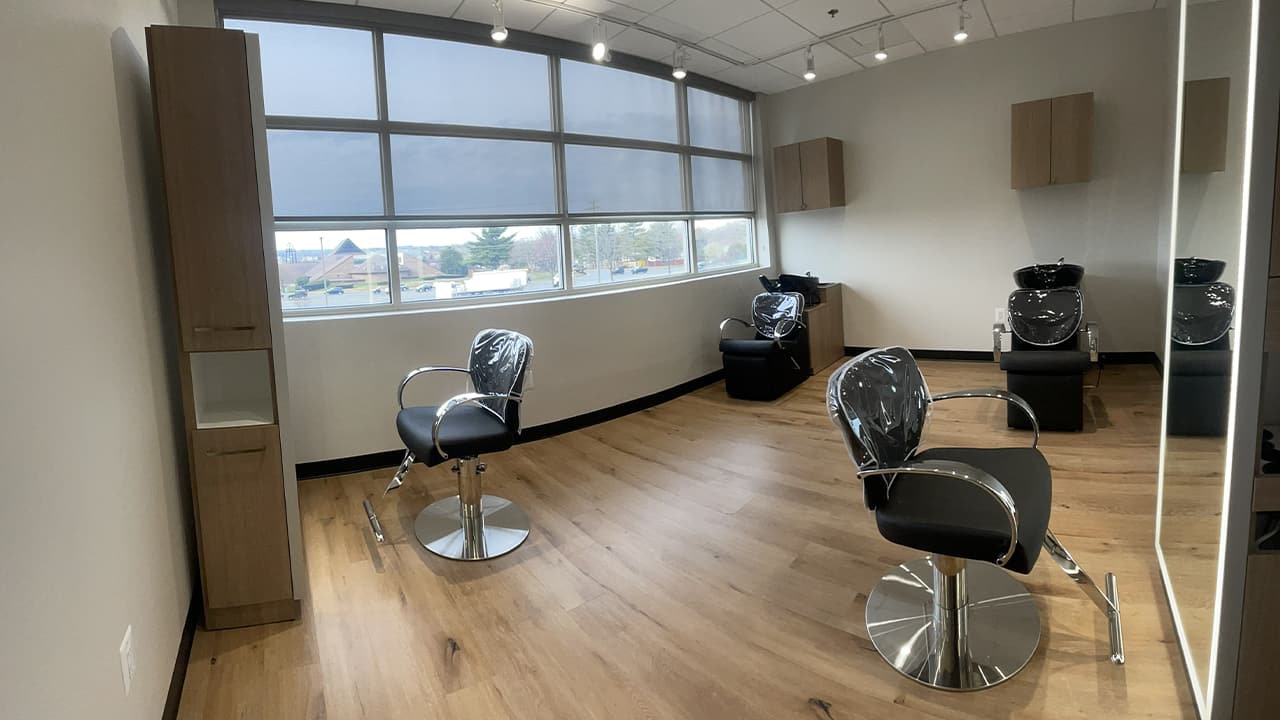 double salon suites for rent